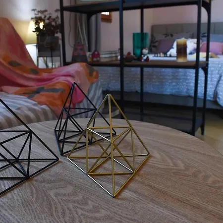 Amalia's Serendipity - Lights & Mountain Vistas * Καλαμάτα