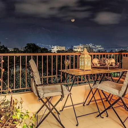 Feriehus Amalia's Serendipity - Lights & Mountain Vistas Kalamata