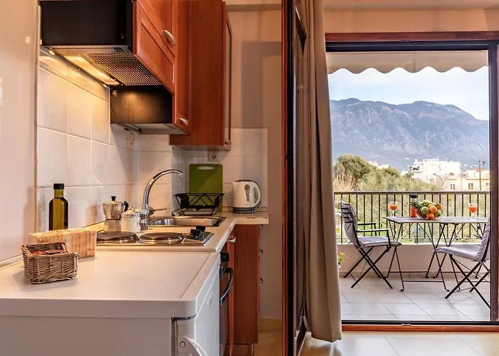 Amalia's Serendipity - Lights & Mountain Vistas * Kalamata