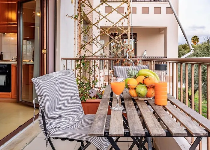 Amalia's Serendipity - Lights & Mountain Vistas *