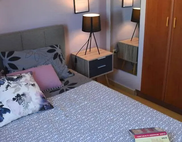 Holiday home Amalia's Serendipity - Lights & Mountain Vistas *