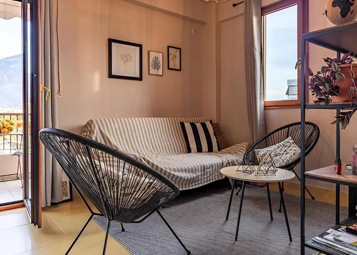 Amalia's Serendipity - Lights & Mountain Vistas *